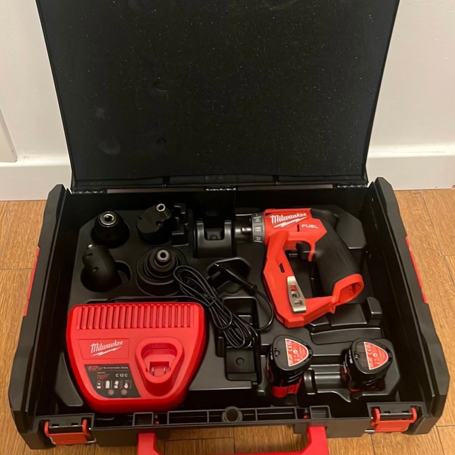 Milwaukee M12 FDDX skruvdragare