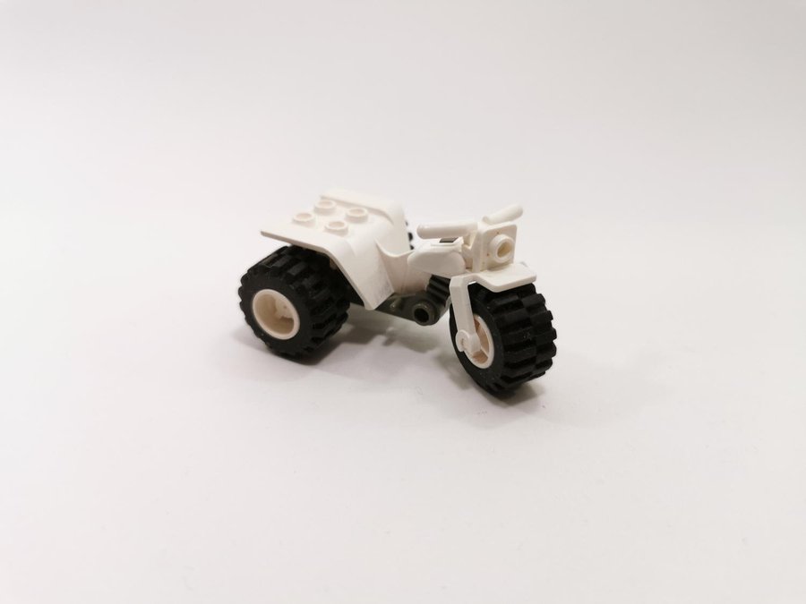 Lego - fordon - motorcykel - trehjuling - vit