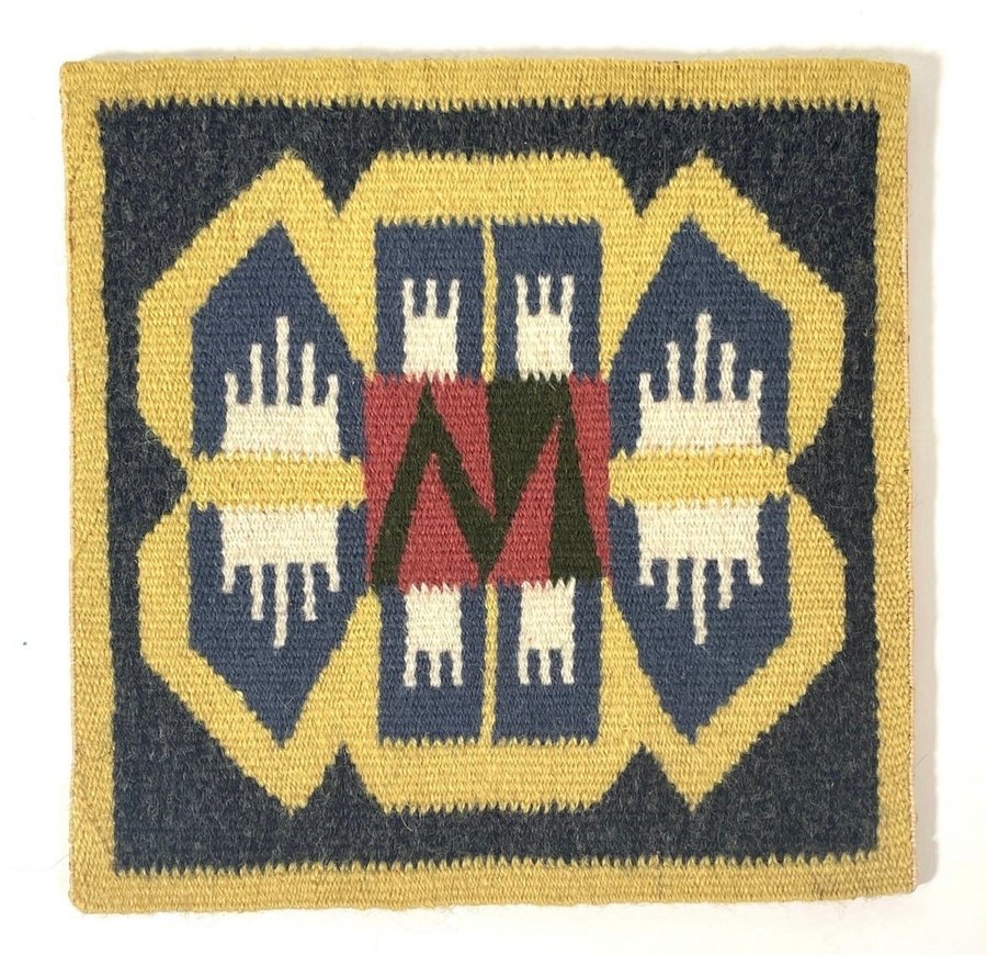 Retrotextil, liten flamskvävnad monterad på träram, 18 x 18 cm