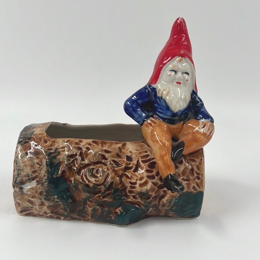 Tomte på stubbe - Keramikfigur