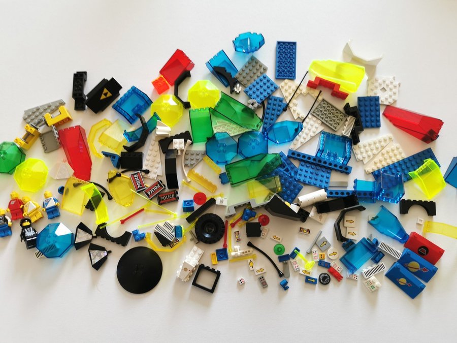 Lego - 2:a sortering! blandade bitar - space - Läs text!