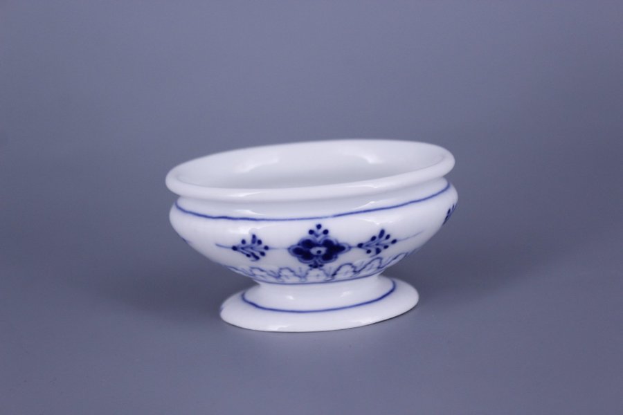 Royal Copenhagen Blue Fluted Plain no 195 Unique Small Bowl Salt Dish