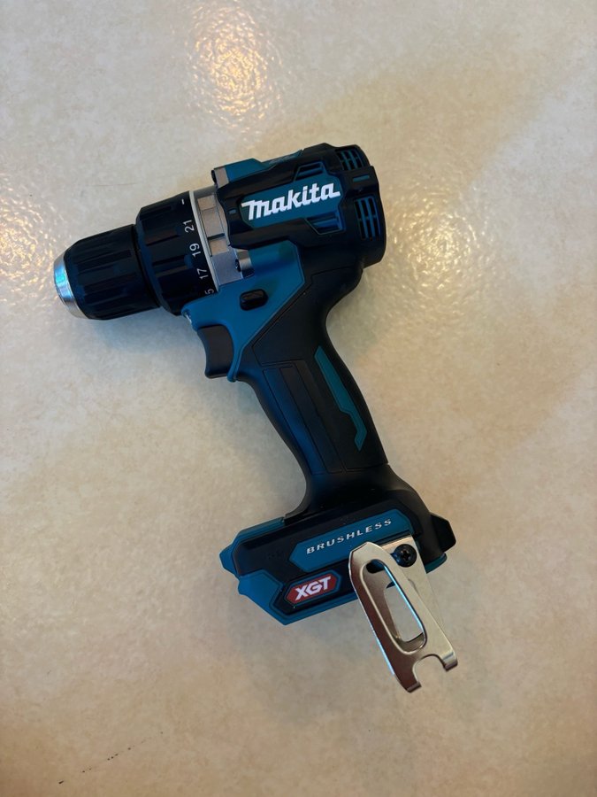 Makita XGT Borrmaskin