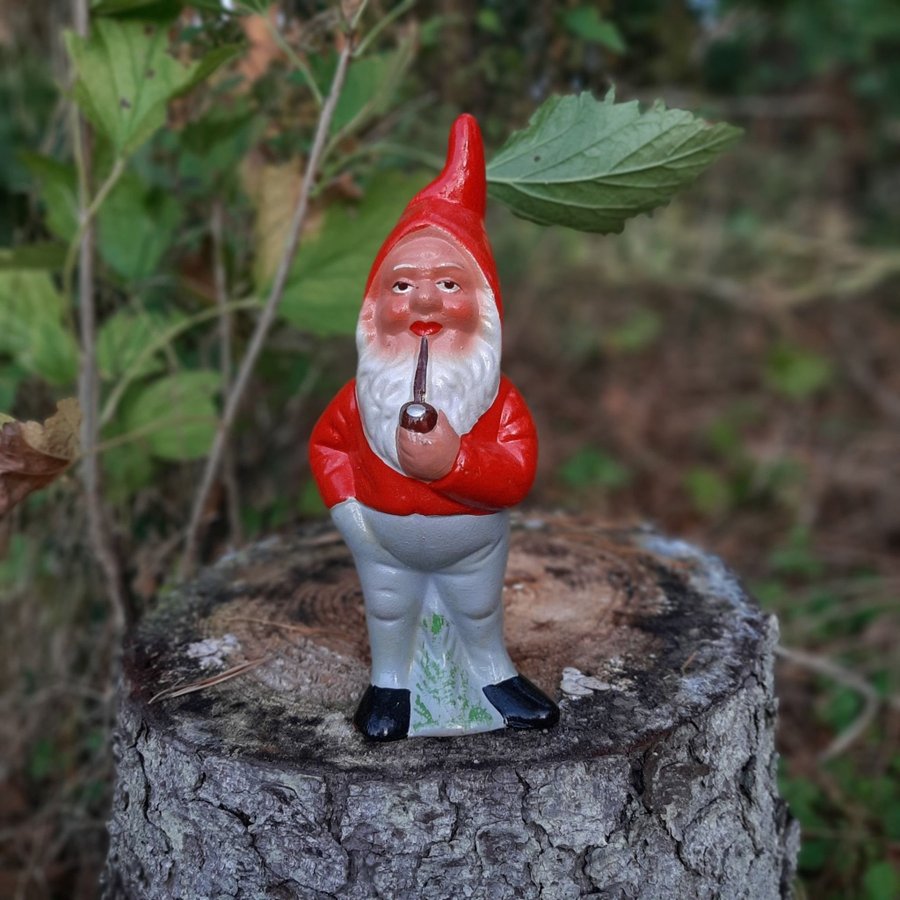 Tomtefigur i keramik med pipa 165 cm tomte