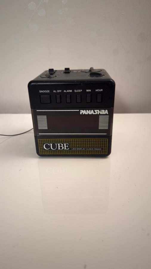 KLOCKRADIO / Cube GX 686 L / Vintage