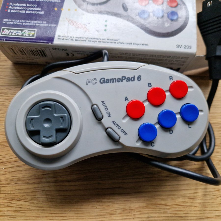 InterAct PC GamePad 6 handkontroll dator retrodator