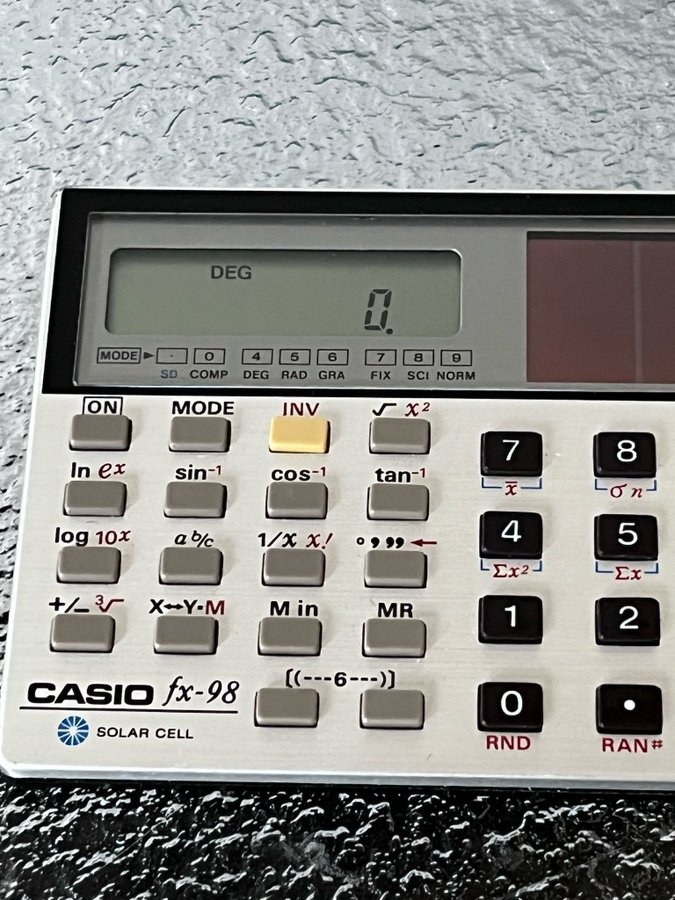 Vintage kreditkortsstorlek Casio fx-98 solkalkylator sällsynt japansk variant