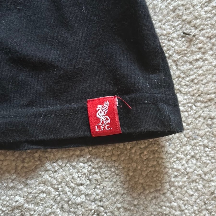 Liverpool FC svart t-shirt