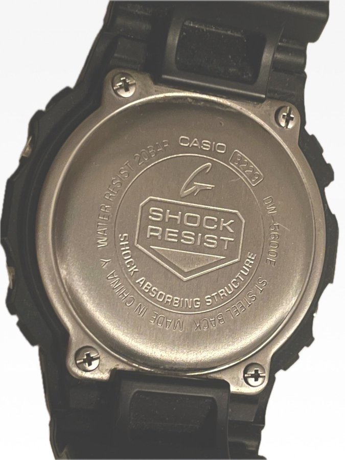 Casio G-Shock DW-5600E Digital Klocka