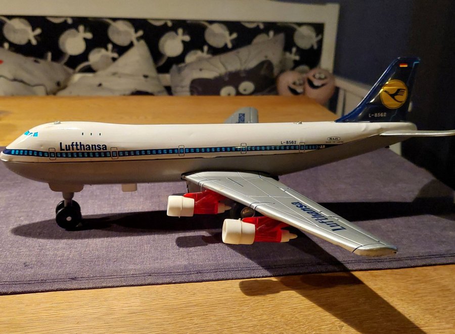 Boeing 747 Jumbo Jet - Lufthansa - Leksaksplan