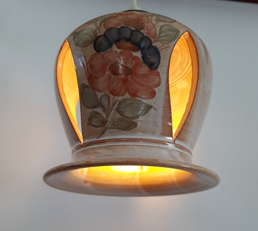 LA POTERIE PROVENCE FRANCE FÖNSTERLAMPA KERAMIK KUPA AKLAMPA LAMPA BELYSNING