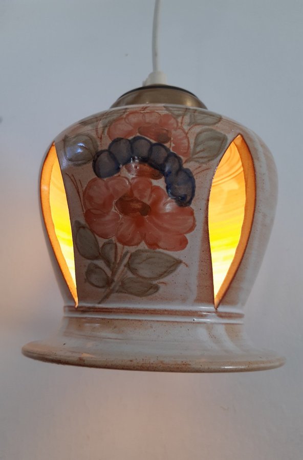 LA POTERIE PROVENCE FRANCE FÖNSTERLAMPA KERAMIK KUPA AKLAMPA LAMPA BELYSNING