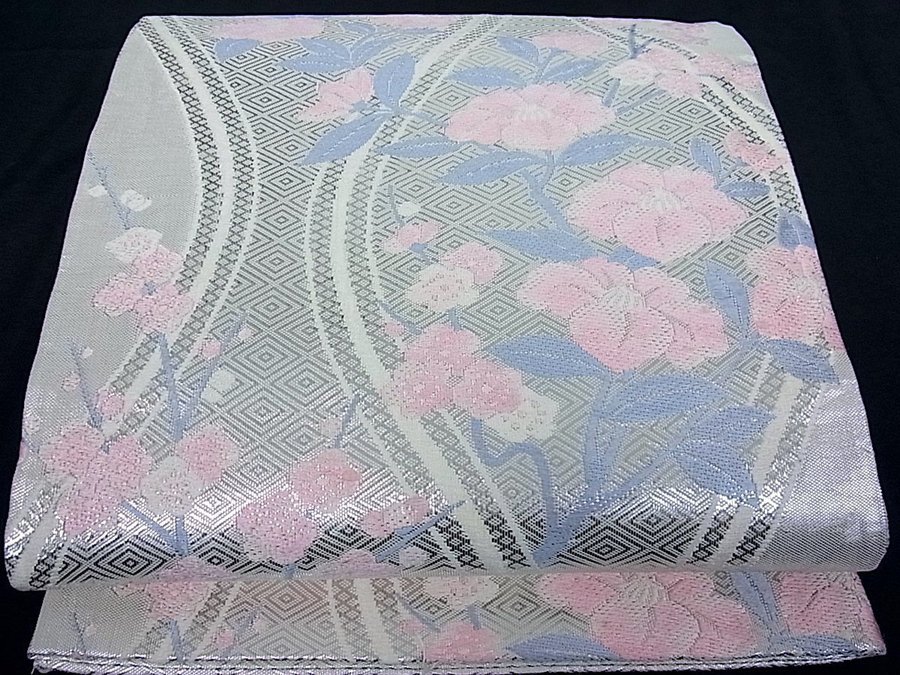 Äkta japansk vintage kimono Obi-bältesidenbroderievävtsilverblommahållbar