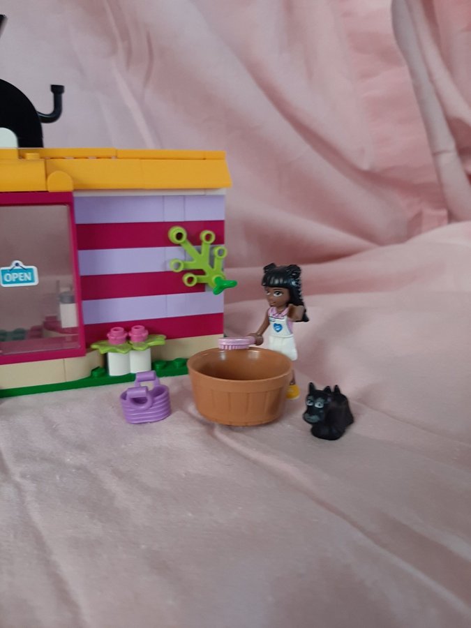 LEGO Friends Djuraffären 41393