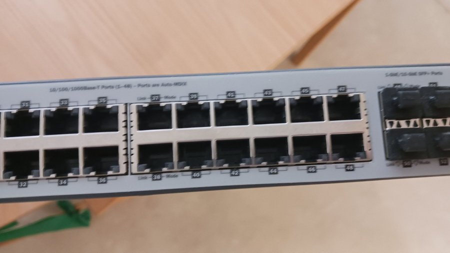 HP E3800 - 48 slots network switch