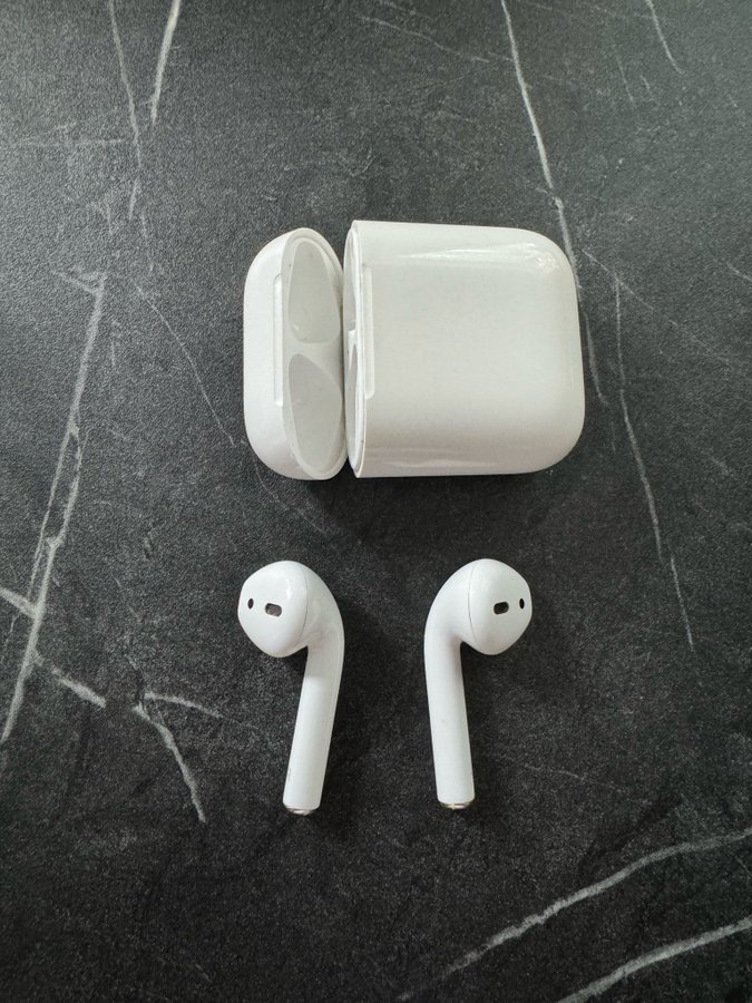 AirPods (2nd Generation) med Lightning laddningsetui