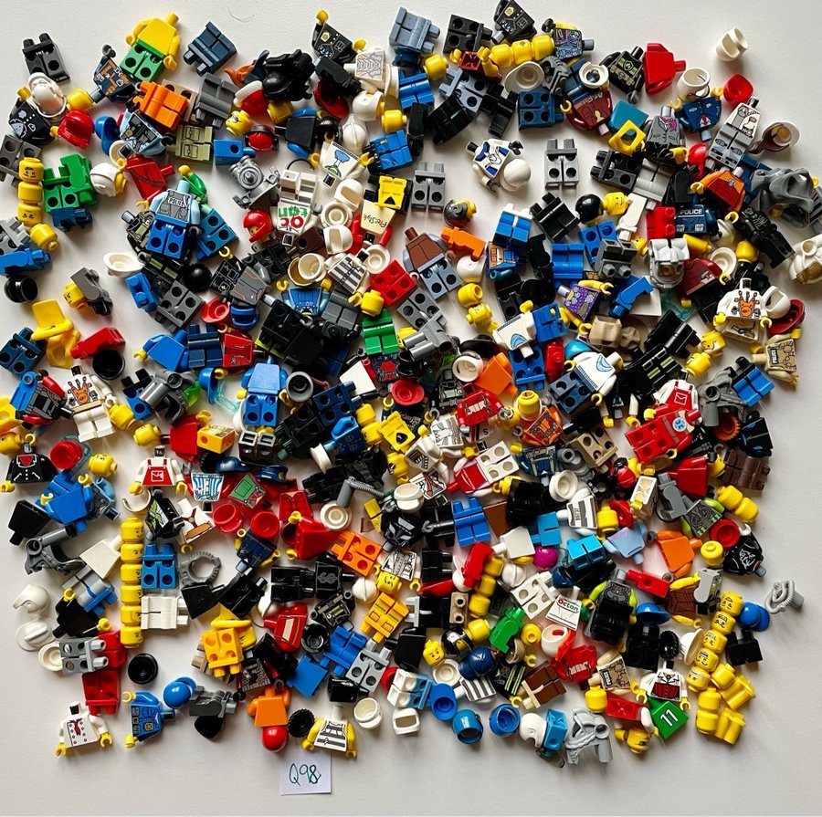 #Q98 ÄKTA LEGO 500g figurer minifigurer gubbar