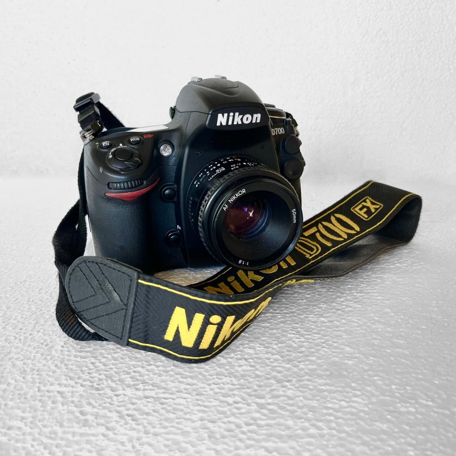 Nikon D700, Nikon D70 och Nikkor 50mm f/1.8-objektiv