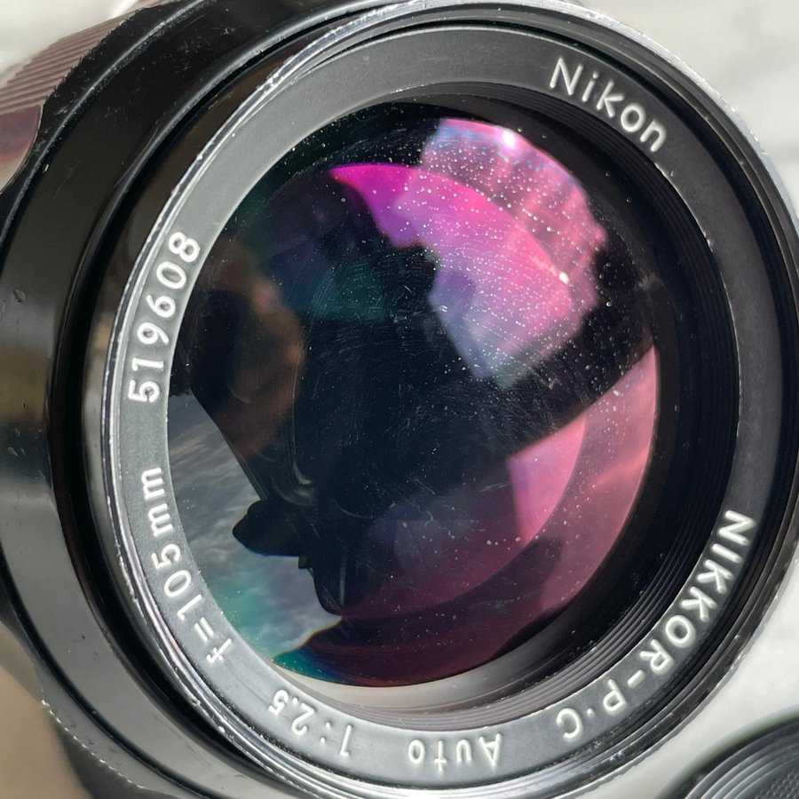 Nikon Nikkor-PC Auto 105mm f25 AI