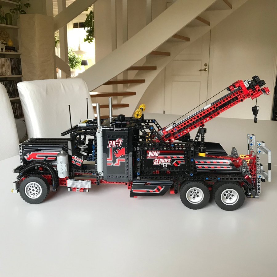 LEGO Technic 8285 Tow Truck