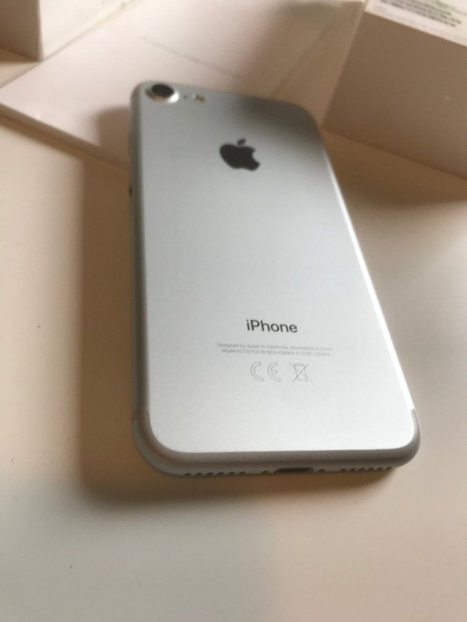 iPhone 7 fint skick Silver