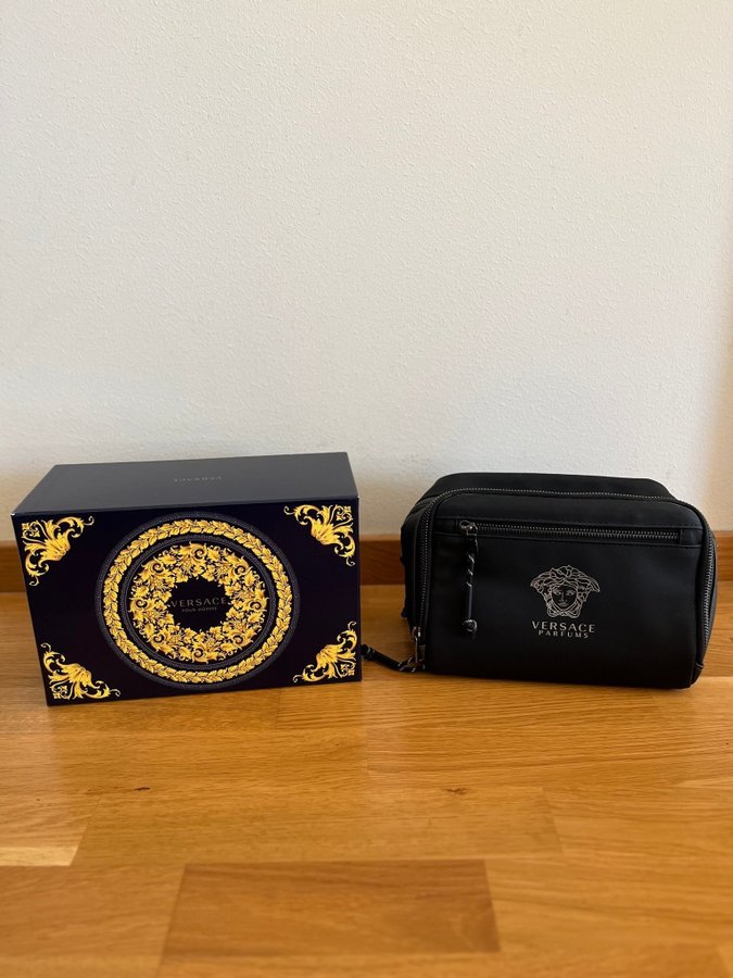 Helt Ny Versace Parfums väska necessär NYTT