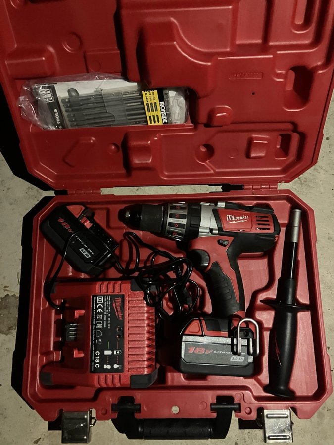 Milwaukee 18V Skruvdragare , dubbla batterier