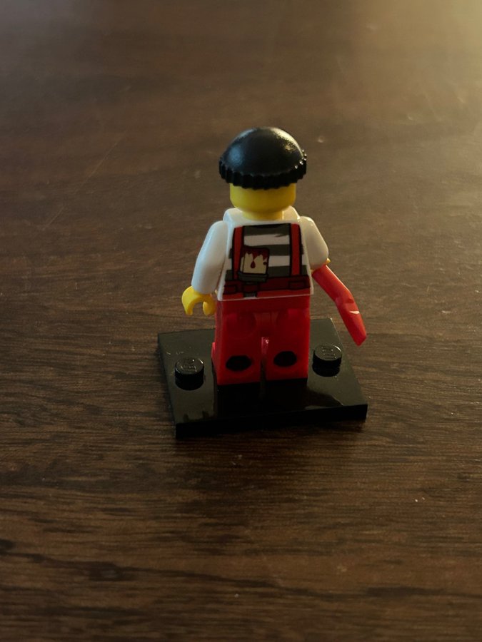 Lego City - Prisoner Red Overalls