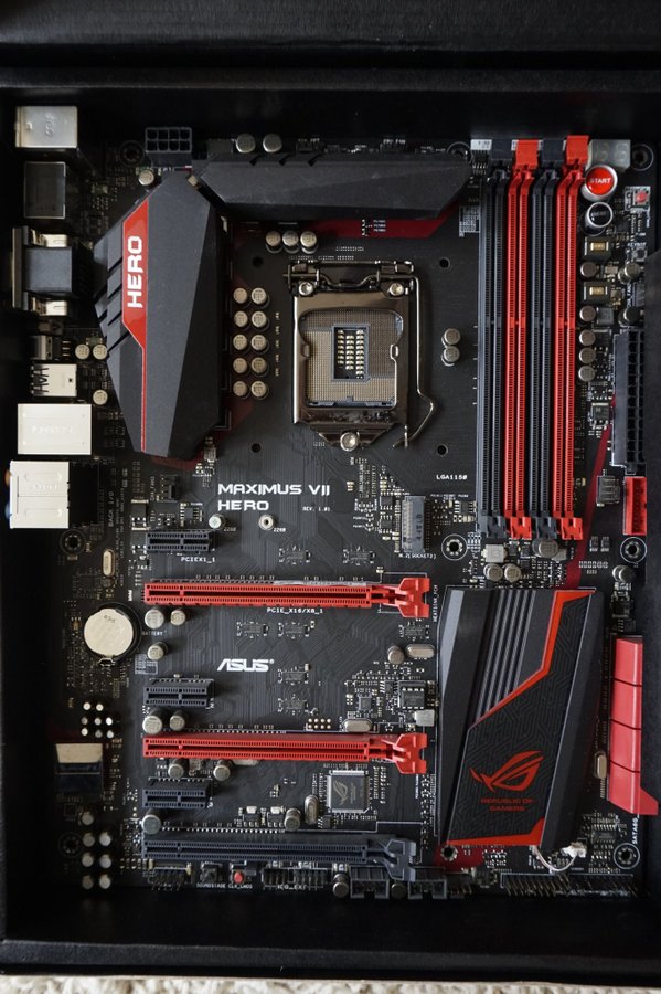 Asus RoG Maximus VII Hero samlarmoderkort i kartong (M2 Z97 ATX LGA 1150)