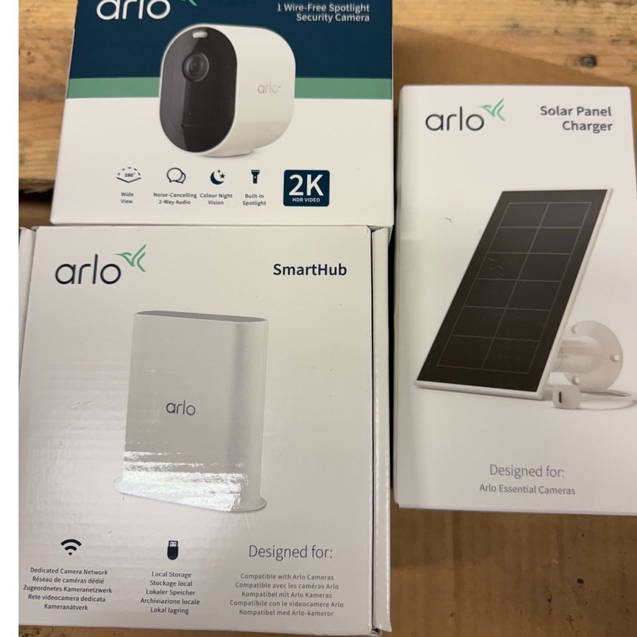 Arlo SmartHub samt kamera