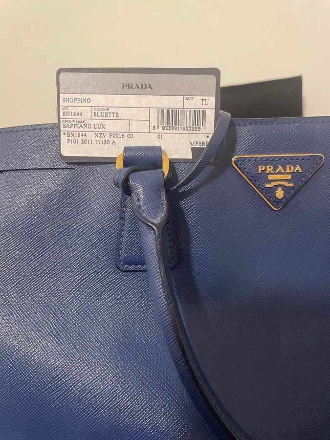 Prada väska