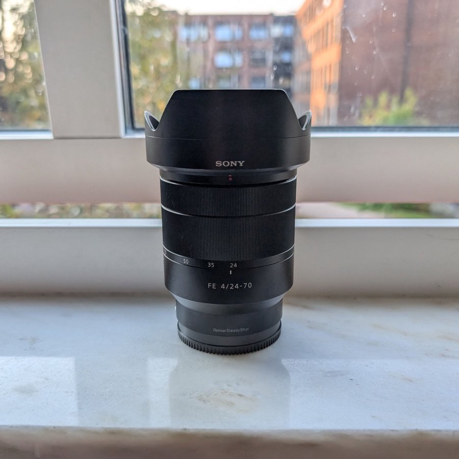 Sony FE 24-70mm f4.0 Carl Zeiss Vario Tessar T* ZA OSS