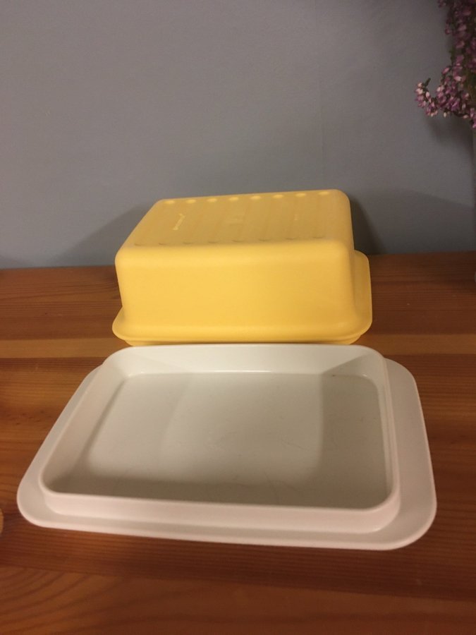 Tupperware servelett /Smörburk