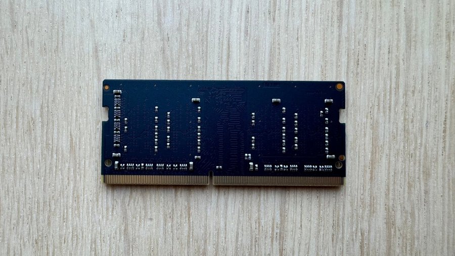 Micron 4GB RAM PC4-2666V-SC0-11 (från iMac 2019)