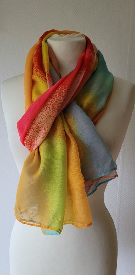 Scarves från Idar, fvinröd, mått 219 cm x 98 cm