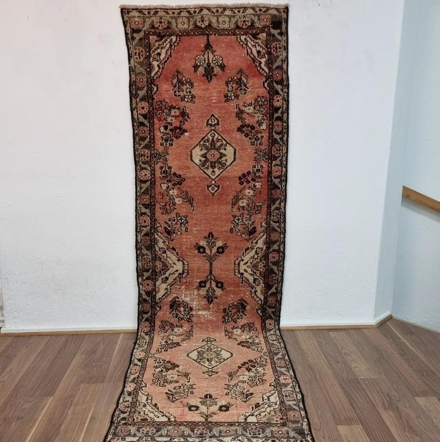 Unik Äkta Vintage matta ca: 260x80 cm - LAGERRENSNING AUKTION