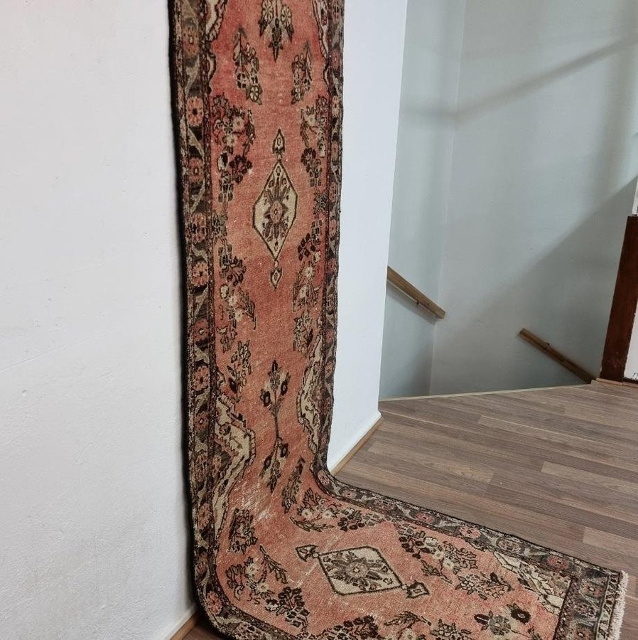 Unik Äkta Vintage matta ca: 260x80 cm - LAGERRENSNING AUKTION