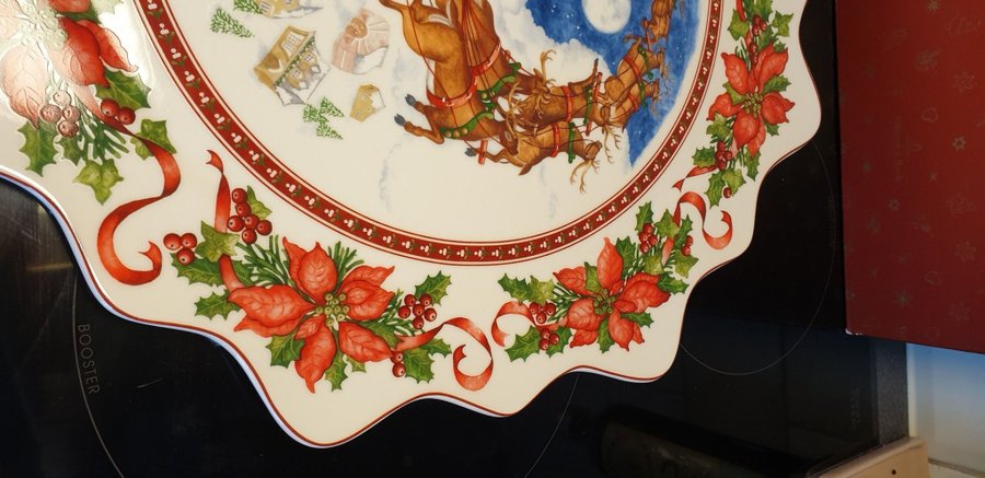 Villeroy  Boch Jul Tallrik Toys fantasy uppläggningsfat 38 cm i diameter.