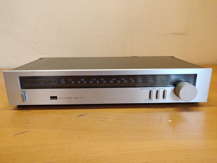 Sansui AM/FM Stereo Tuner T-5