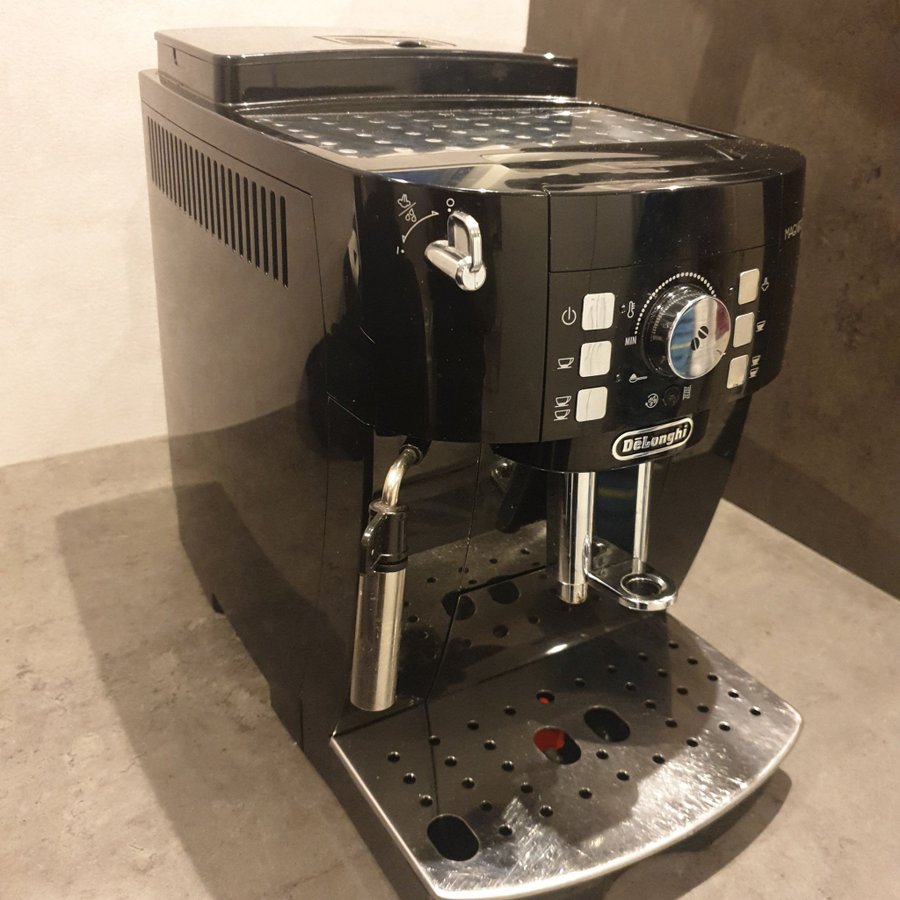 DeLonghi Magnifica S kaffemaskin