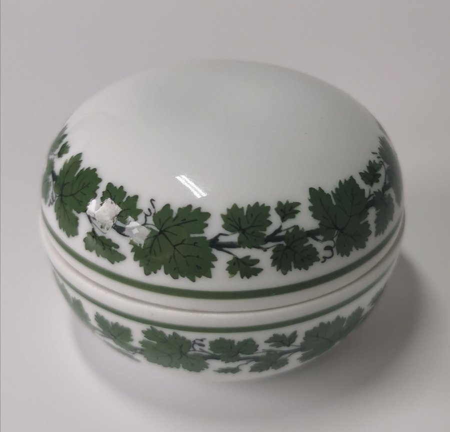 MEISSEN nipperask med dekor "Voller grüner Weinkranz" 1924-1934