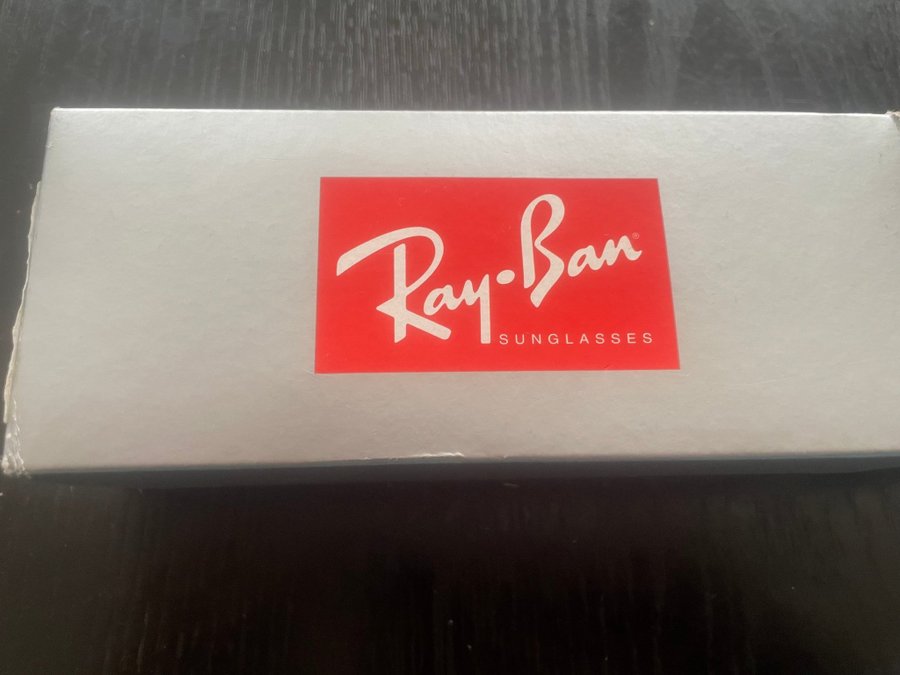 Ray-Ban Solglasögon RB2187 954/33