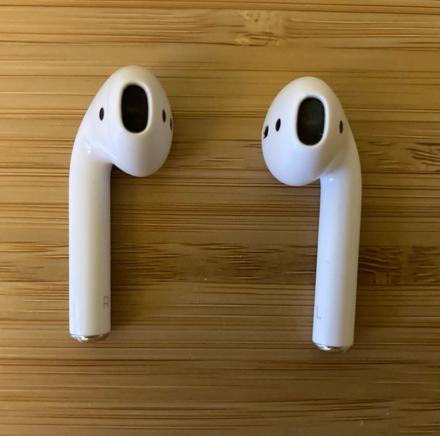 Apple AirPods 2Gen MYCKET BRA SKICK