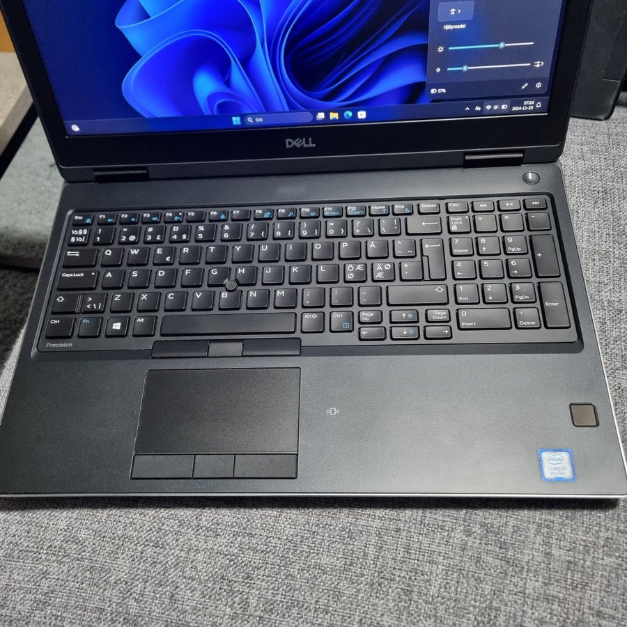 Dell Precision 7530 i7-8750H 64GB 1tb hårddisk ssd Nvidia Quadro P2000.