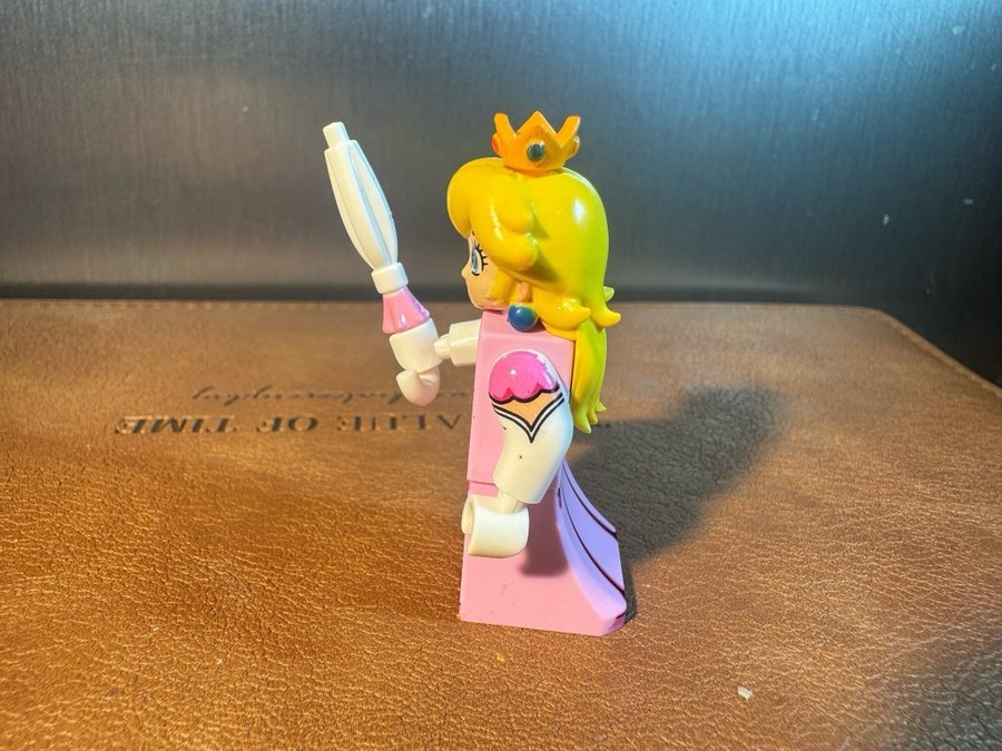 Super Mario Princess Peach Figur