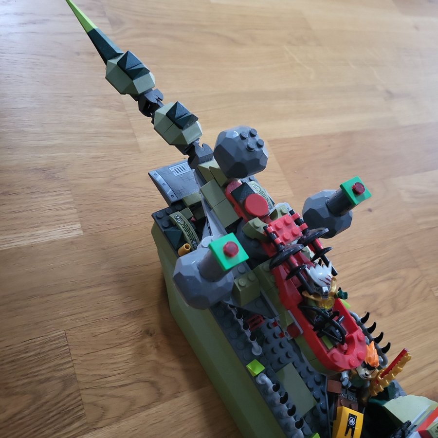 LEGO Chima 70006 Cragger's Command Ship