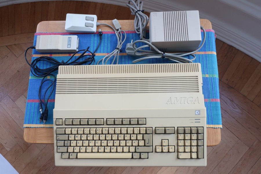 Commodore Amiga 500 med originaltillbehör