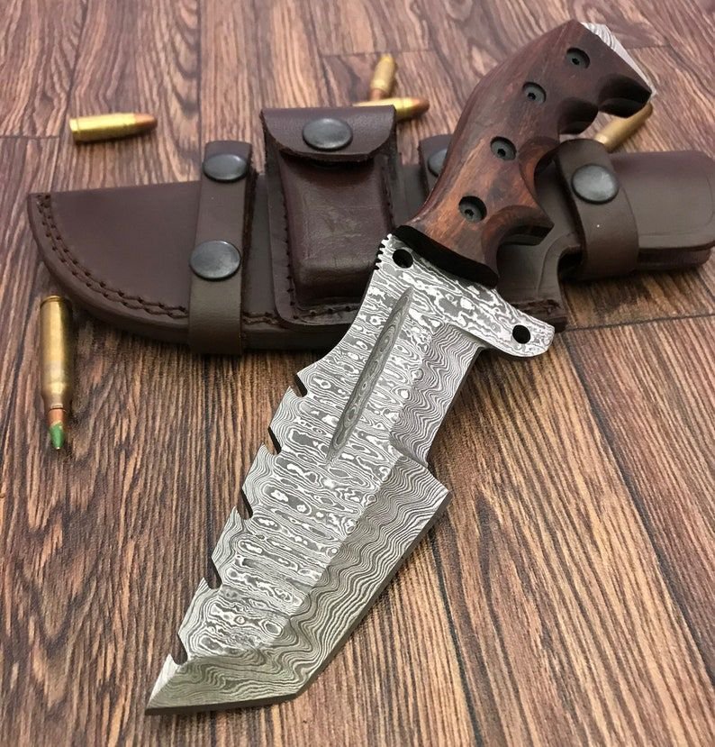 Custom Handmade Damascus Steel Tracker Knife - Stunning Handle Beautiful Knife