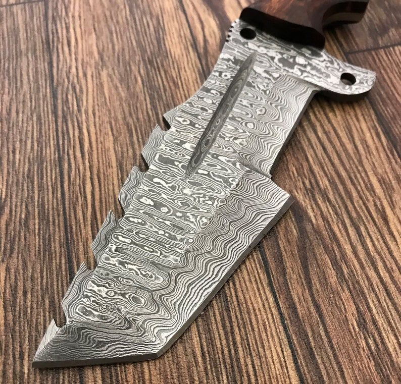 Custom Handmade Damascus Steel Tracker Knife - Stunning Handle Beautiful Knife