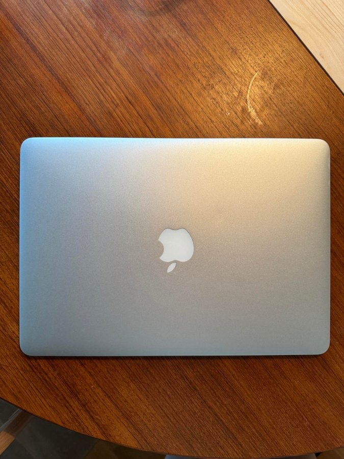 MacBook Air 13-tums, Late 2010